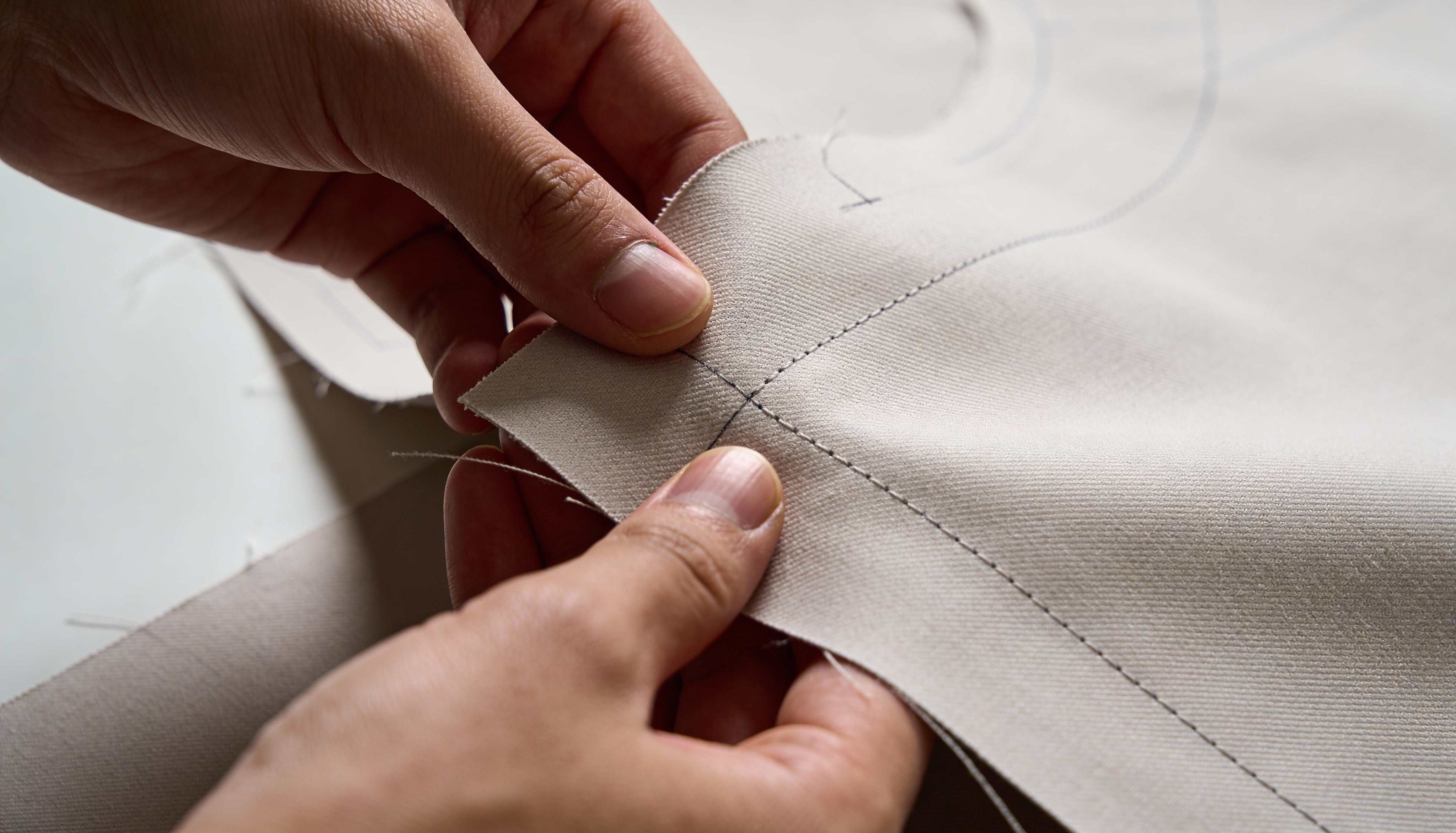 freepik__macro-closeup-of-luxury-fabric-texture-in-neutral-__81840