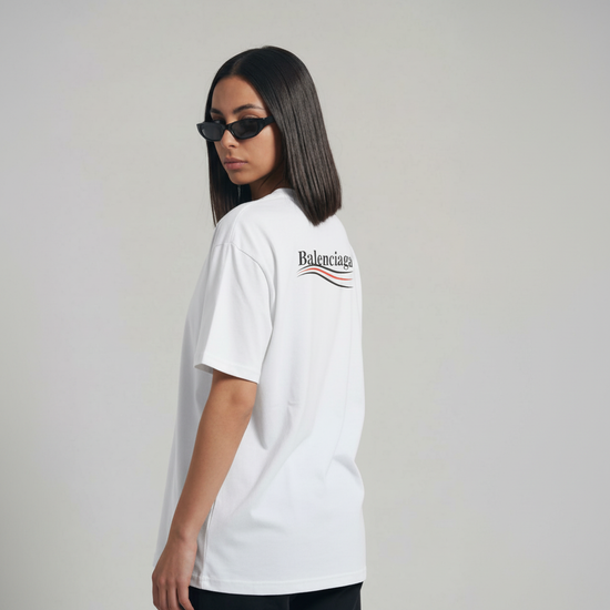 T-shirt blanc Balenciaga pour campagne politique